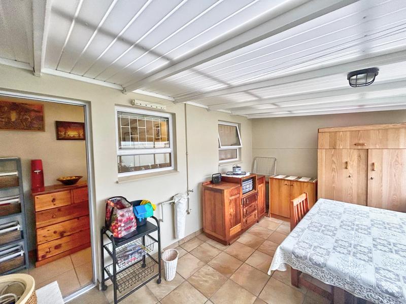 4 Bedroom Property for Sale in Stilbaai Wes Western Cape